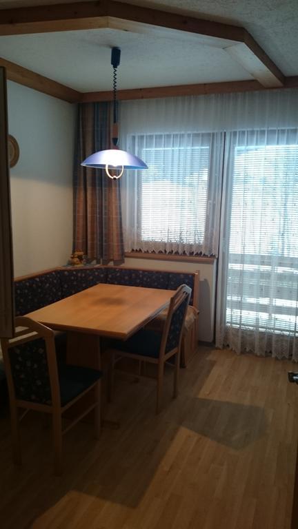 Haus Alpina Apartamento Weissensee Exterior foto
